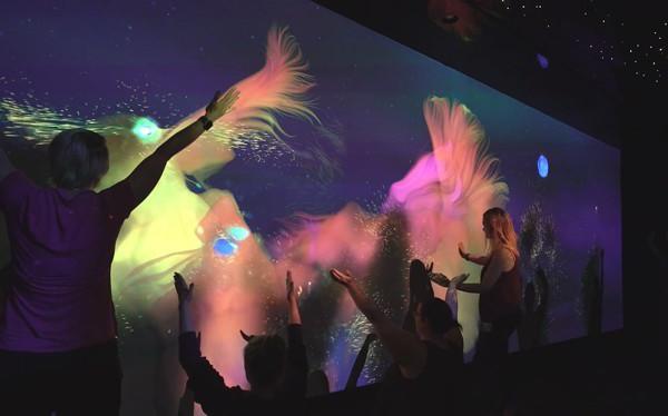 墻面互動創(chuàng)新藝術(shù)與人機互動：藝術(shù)與技術(shù)的奇妙融合