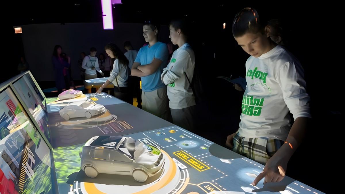 智能展示桌:引領企業(yè)展示的未來